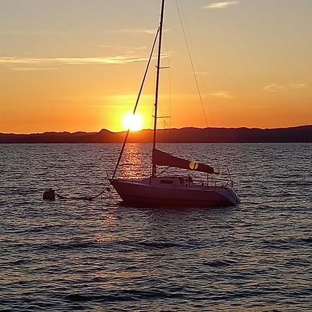 Il Nido Della Civetta Villa Sirmione Bagian luar foto