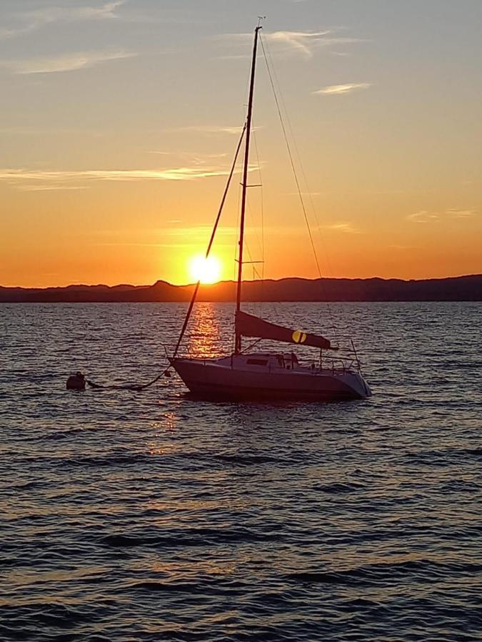 Il Nido Della Civetta Villa Sirmione Bagian luar foto
