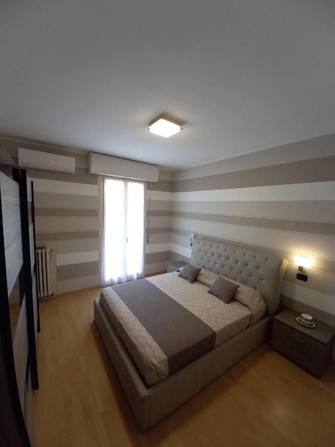 Il Nido Della Civetta Villa Sirmione Bagian luar foto